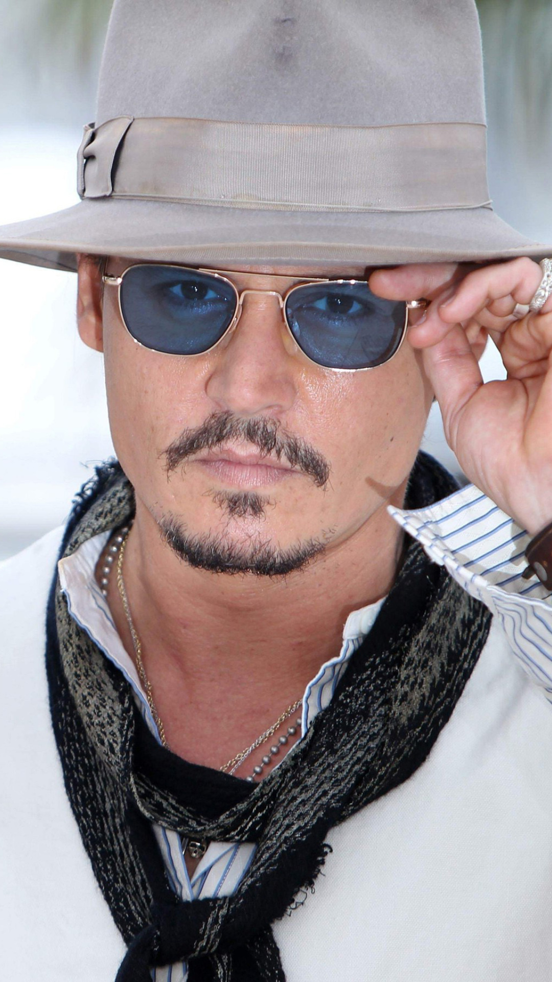 Screenshot №1 pro téma Johnny Depp and Penelope Cruz 1080x1920