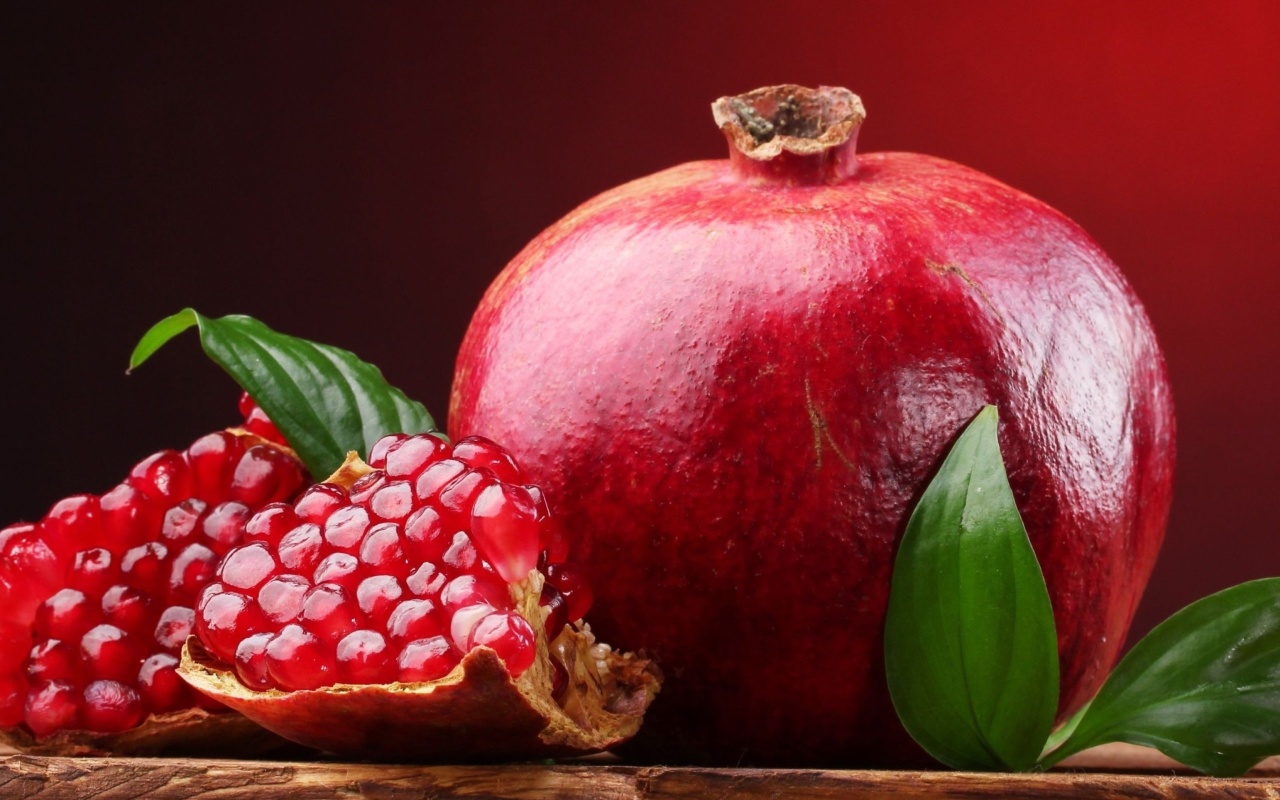 Ripe fruit pomegranate wallpaper 1280x800