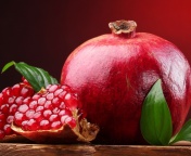 Das Ripe fruit pomegranate Wallpaper 176x144