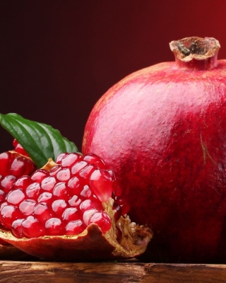 Ripe fruit pomegranate - Fondos de pantalla gratis para Nokia X7