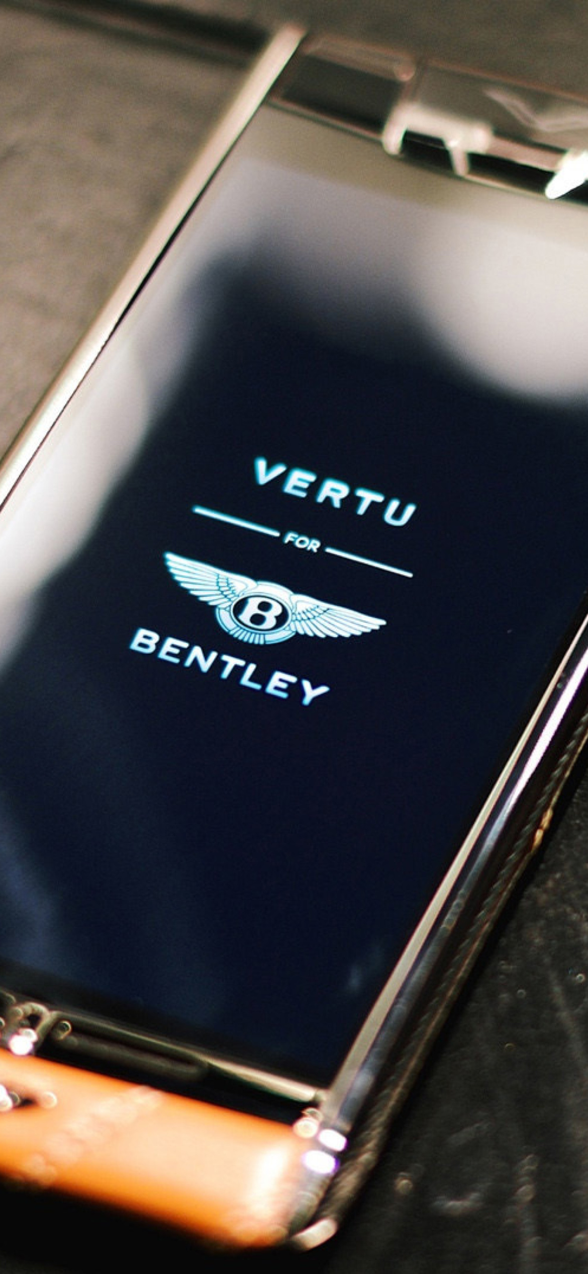 Vertu Bentley wallpaper 1170x2532