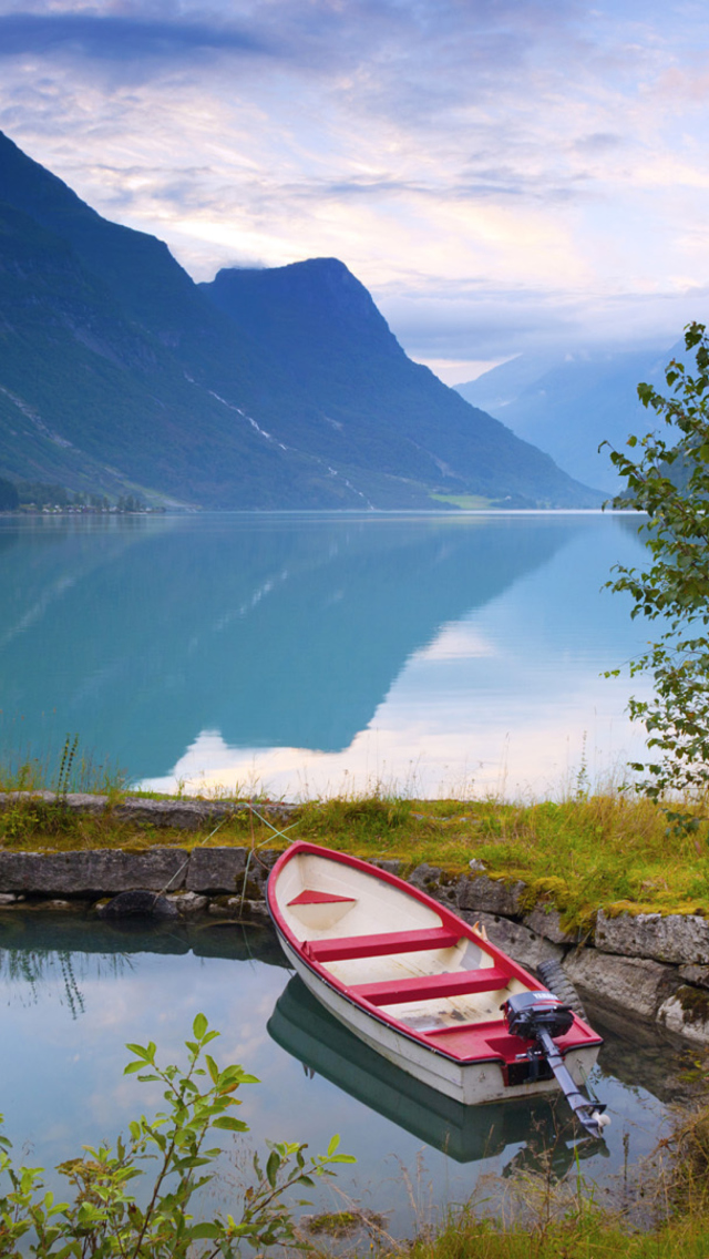Обои Beautiful Norway 640x1136
