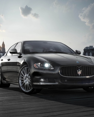 Maserati Quattroporte sfondi gratuiti per iPhone 6 Plus